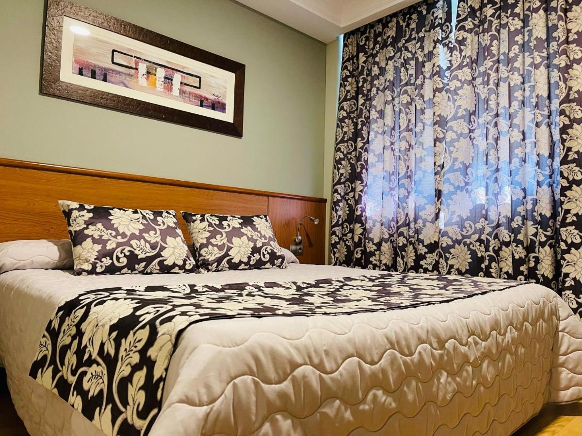 Hotel Cies Calvarrasa de Abajo Eksteriør billede
